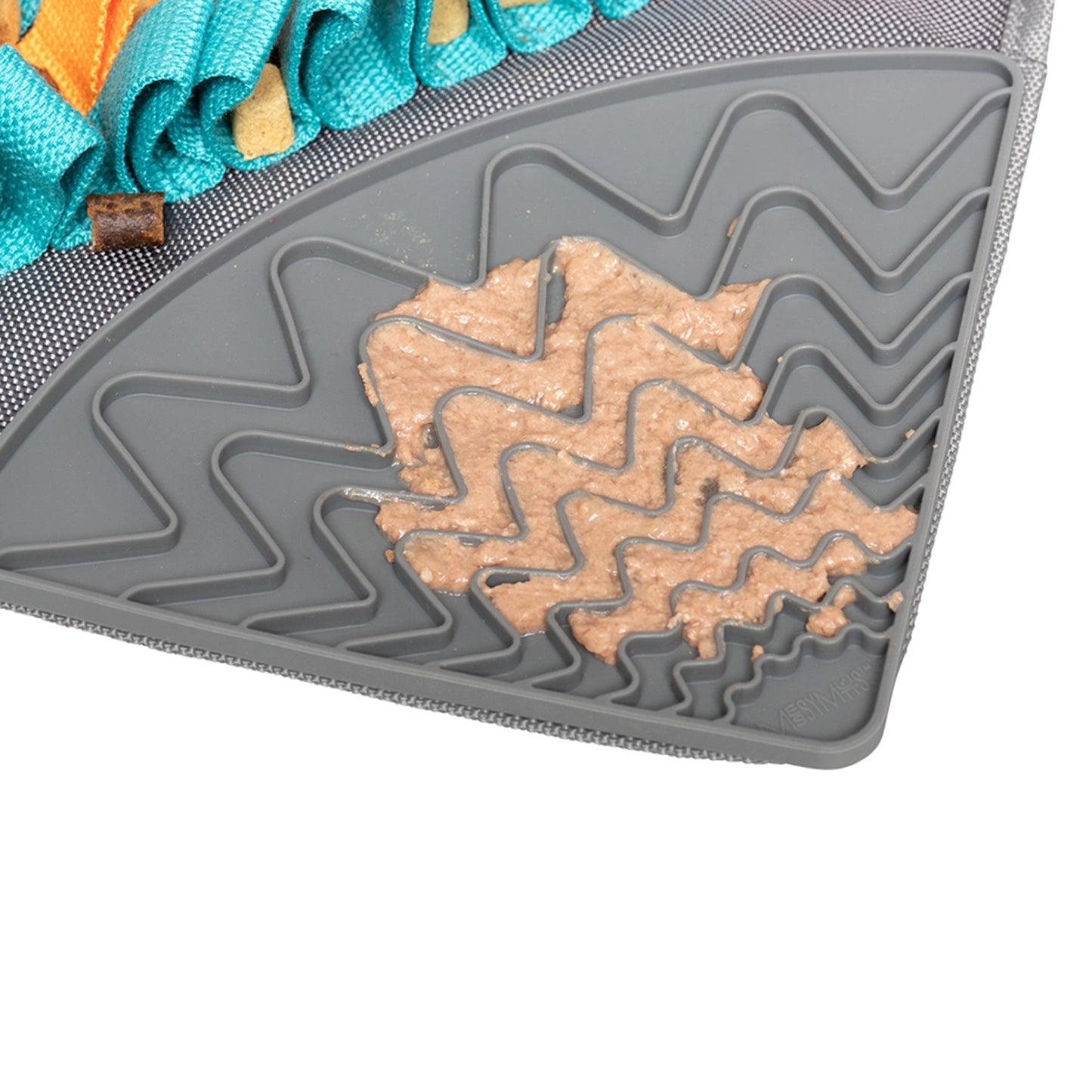 Messy Mutts Square Forage/Snuffle Mat 16" with Suction