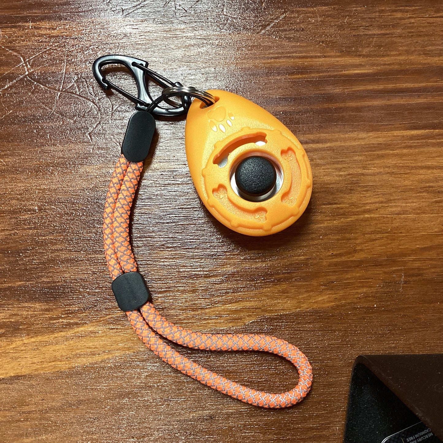Training clicker & wrist strap