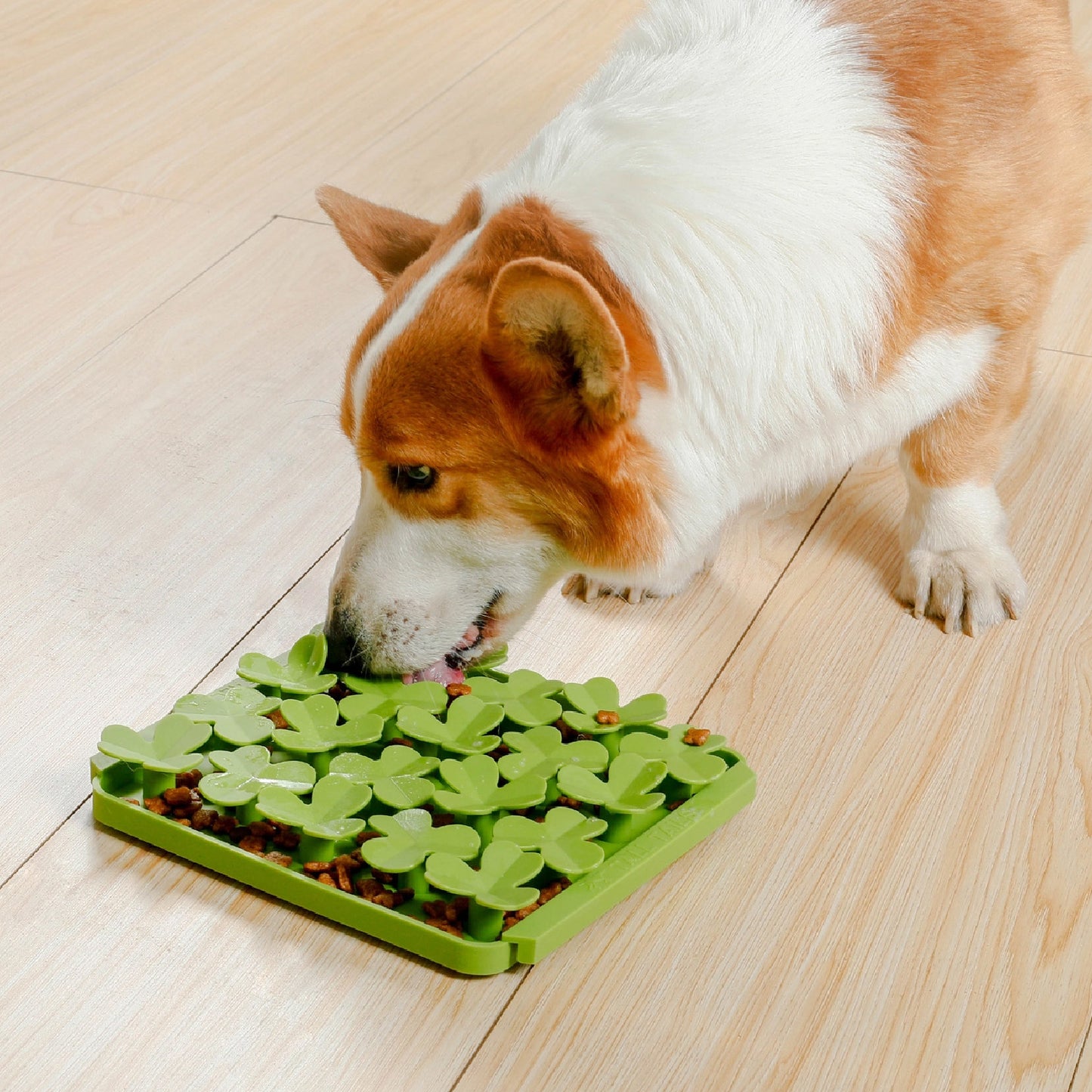 Tall Tails Clover Foraging Mat For Dogs